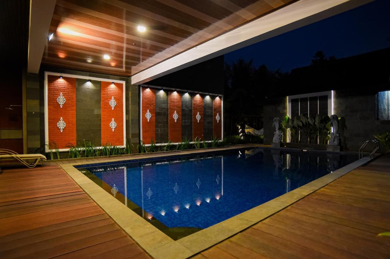 Ndalem Mataram Appartement Banyuwangi  Buitenkant foto