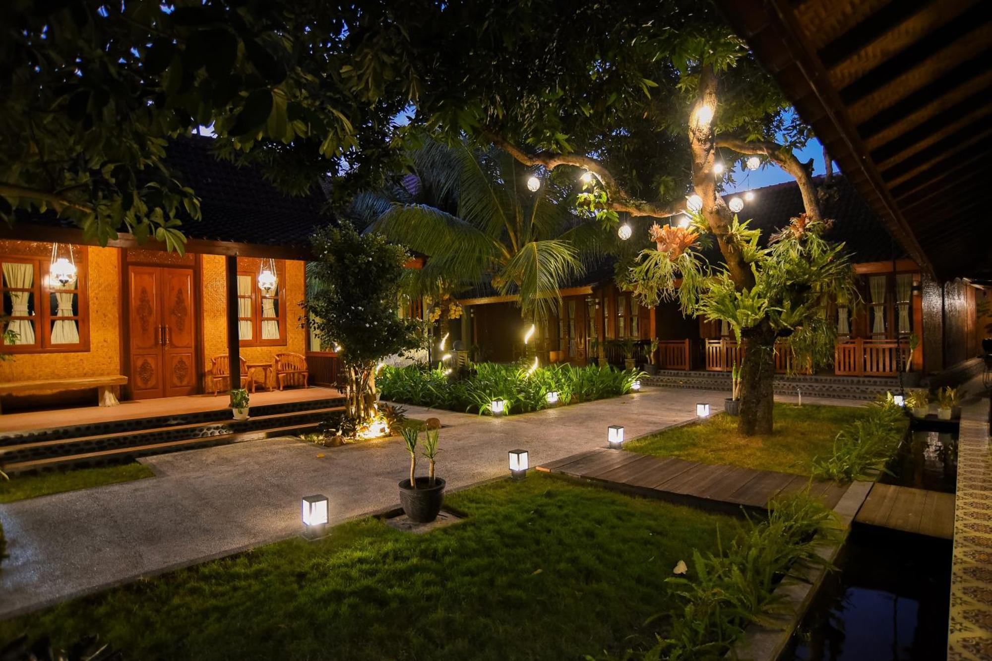 Ndalem Mataram Appartement Banyuwangi  Buitenkant foto