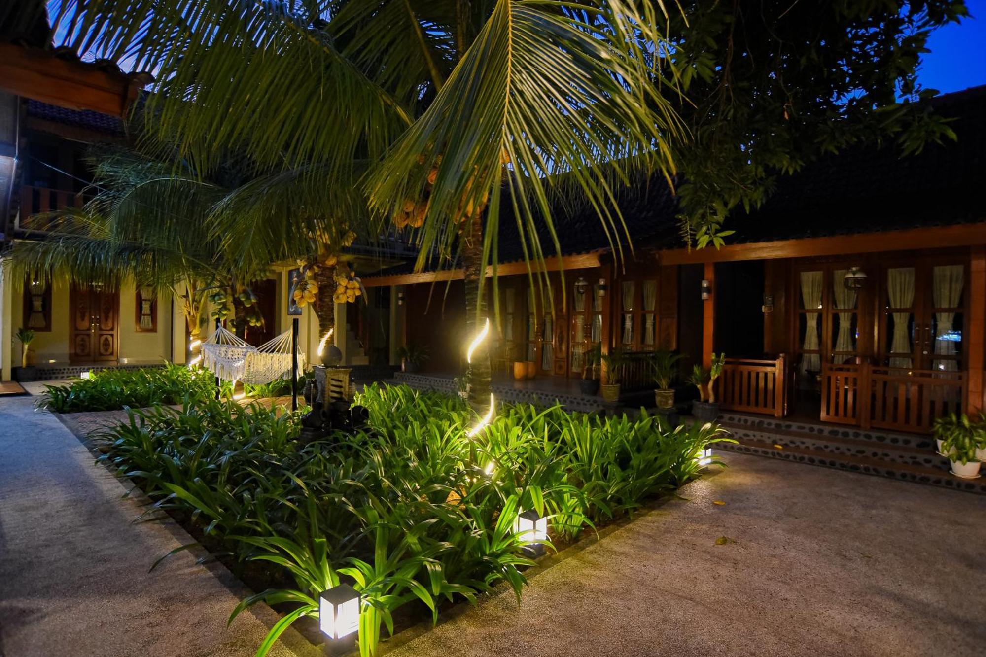 Ndalem Mataram Appartement Banyuwangi  Buitenkant foto