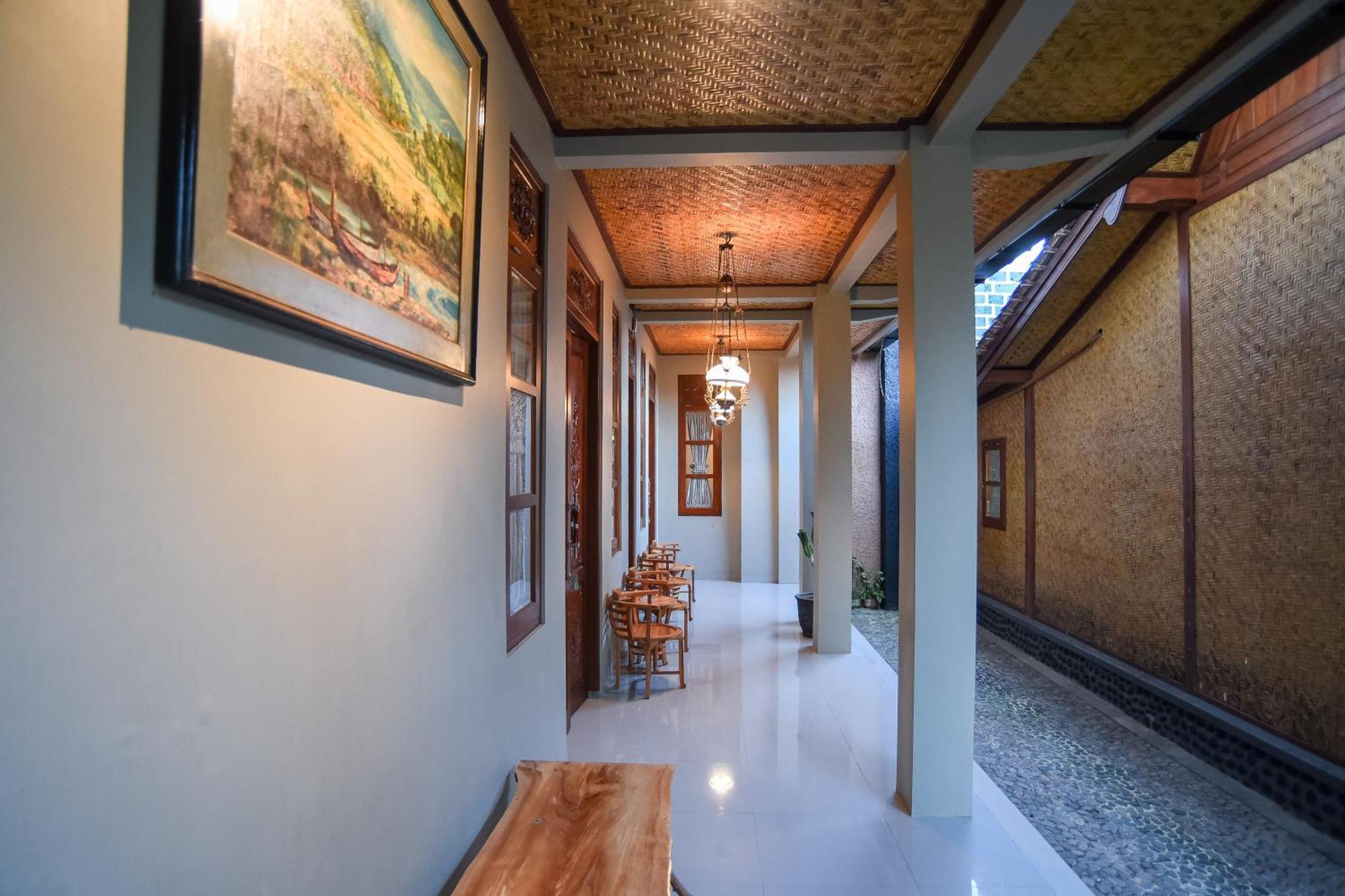 Ndalem Mataram Appartement Banyuwangi  Buitenkant foto